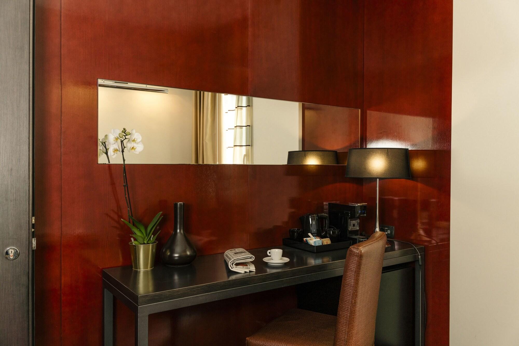 Cosmopolitan Hotel Флоренция Екстериор снимка