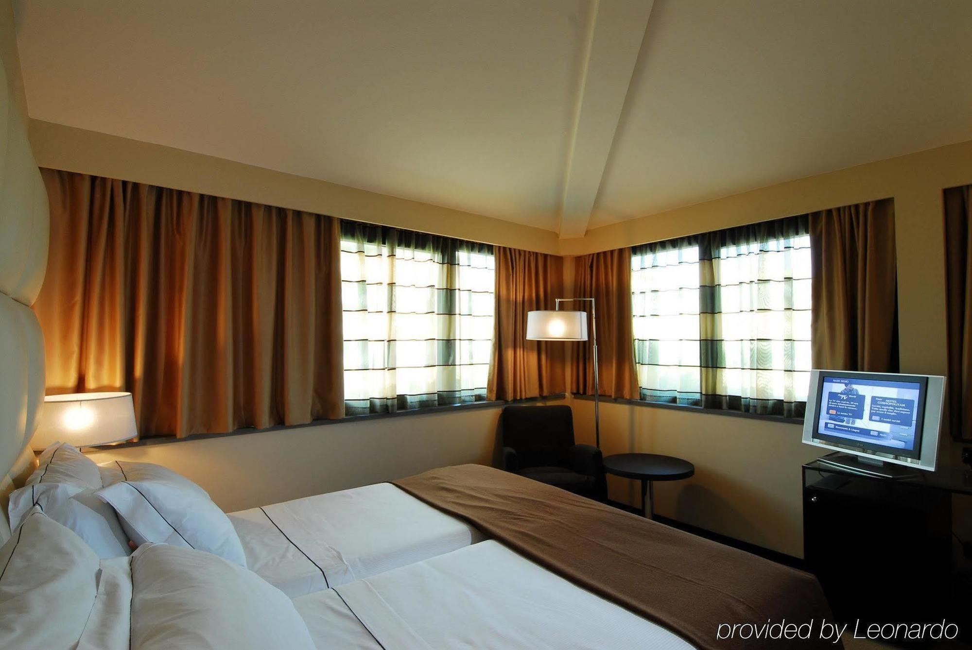 Cosmopolitan Hotel Флоренция Стая снимка
